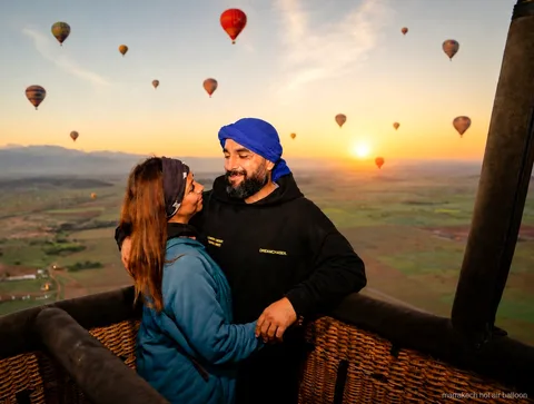 Compartmentalized hot air balloon basket used for the Marrakech comfort flight