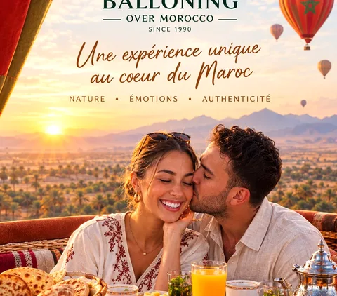 Petit-déjeuner servi à bord d'une montgolfière privée à Marrakech